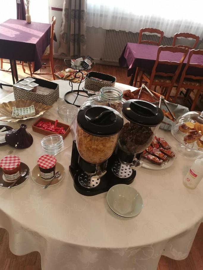 Hotel Restaurant La Grenouillere Vitré Dış mekan fotoğraf