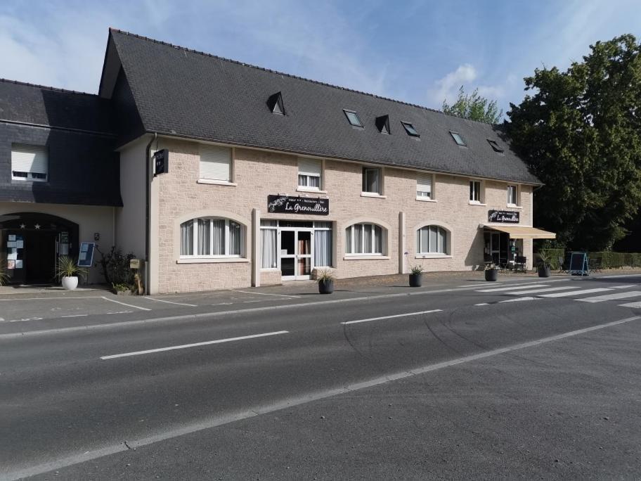 Hotel Restaurant La Grenouillere Vitré Dış mekan fotoğraf