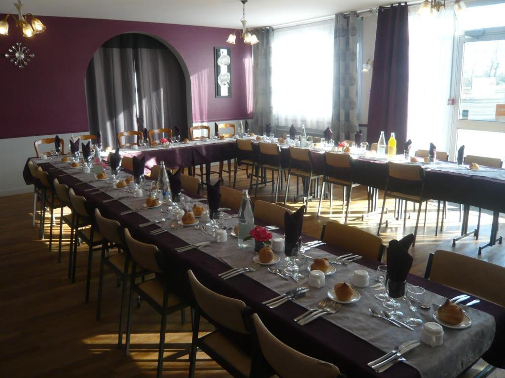 Hotel Restaurant La Grenouillere Vitré Dış mekan fotoğraf