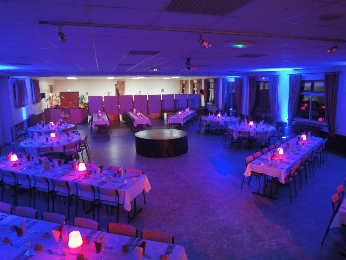 Hotel Restaurant La Grenouillere Vitré Dış mekan fotoğraf