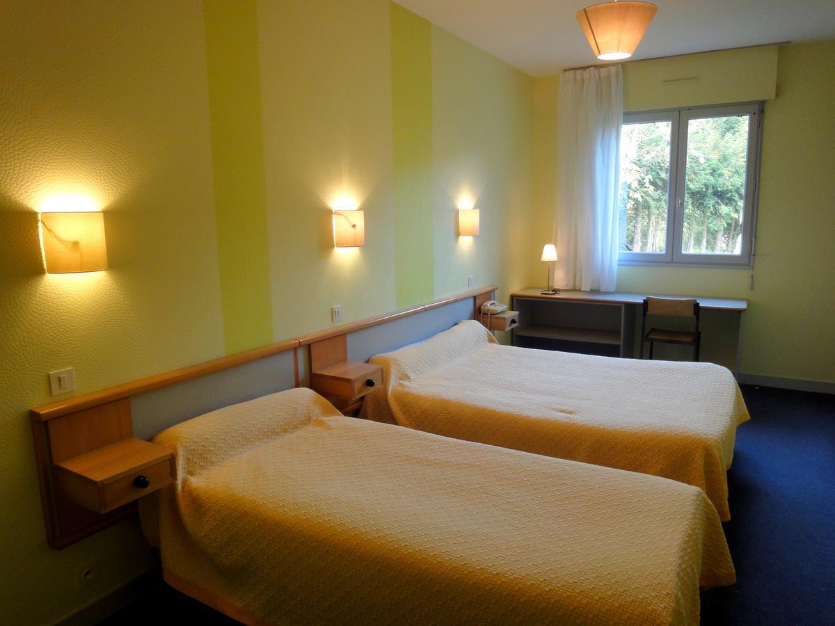 Hotel Restaurant La Grenouillere Vitré Dış mekan fotoğraf