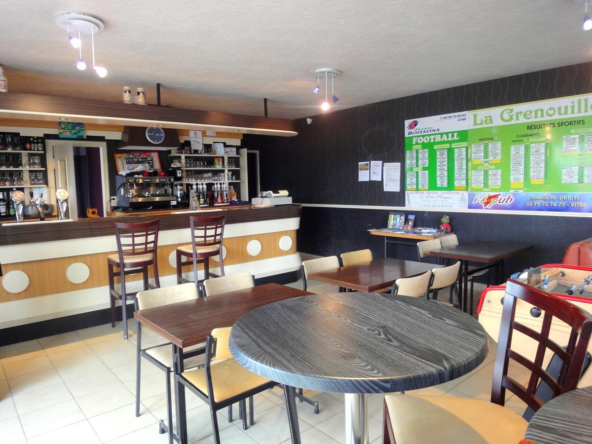 Hotel Restaurant La Grenouillere Vitré Dış mekan fotoğraf