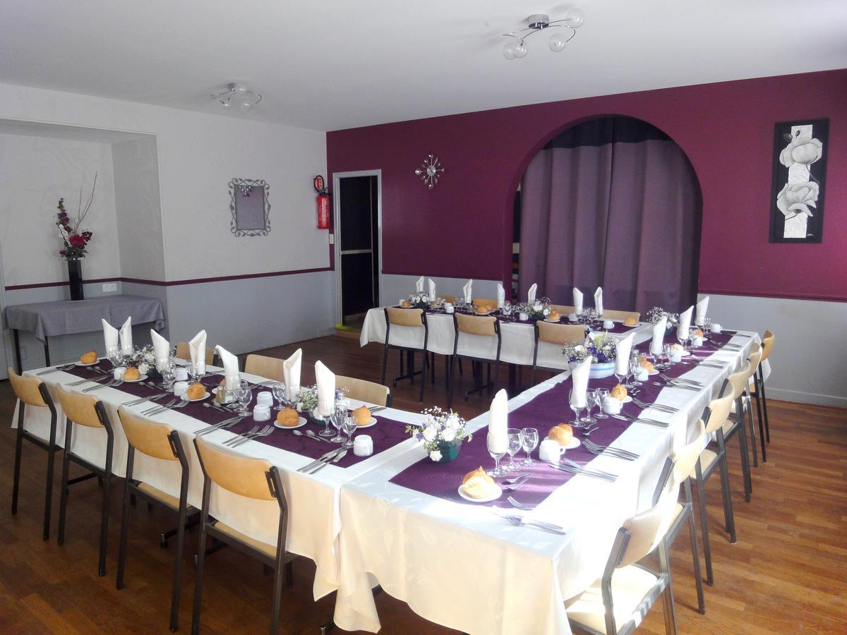 Hotel Restaurant La Grenouillere Vitré Dış mekan fotoğraf