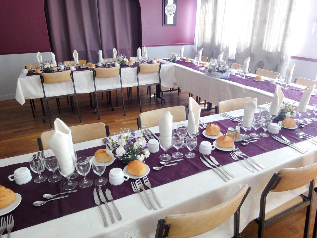 Hotel Restaurant La Grenouillere Vitré Dış mekan fotoğraf